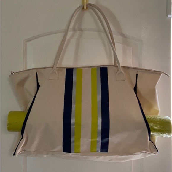 DSW Yoga Mat and Tote - Picture 2 of 8